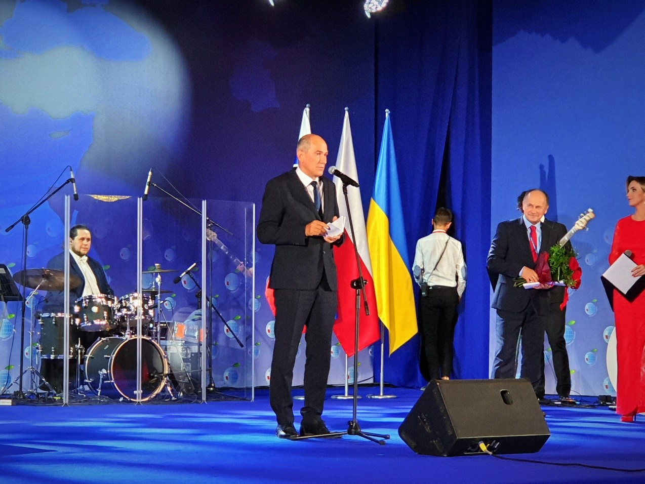 Die Regierungschefs der Republik Slowenien und der Ukraine bei der Abschlussgala des 30. International Economic Forum.